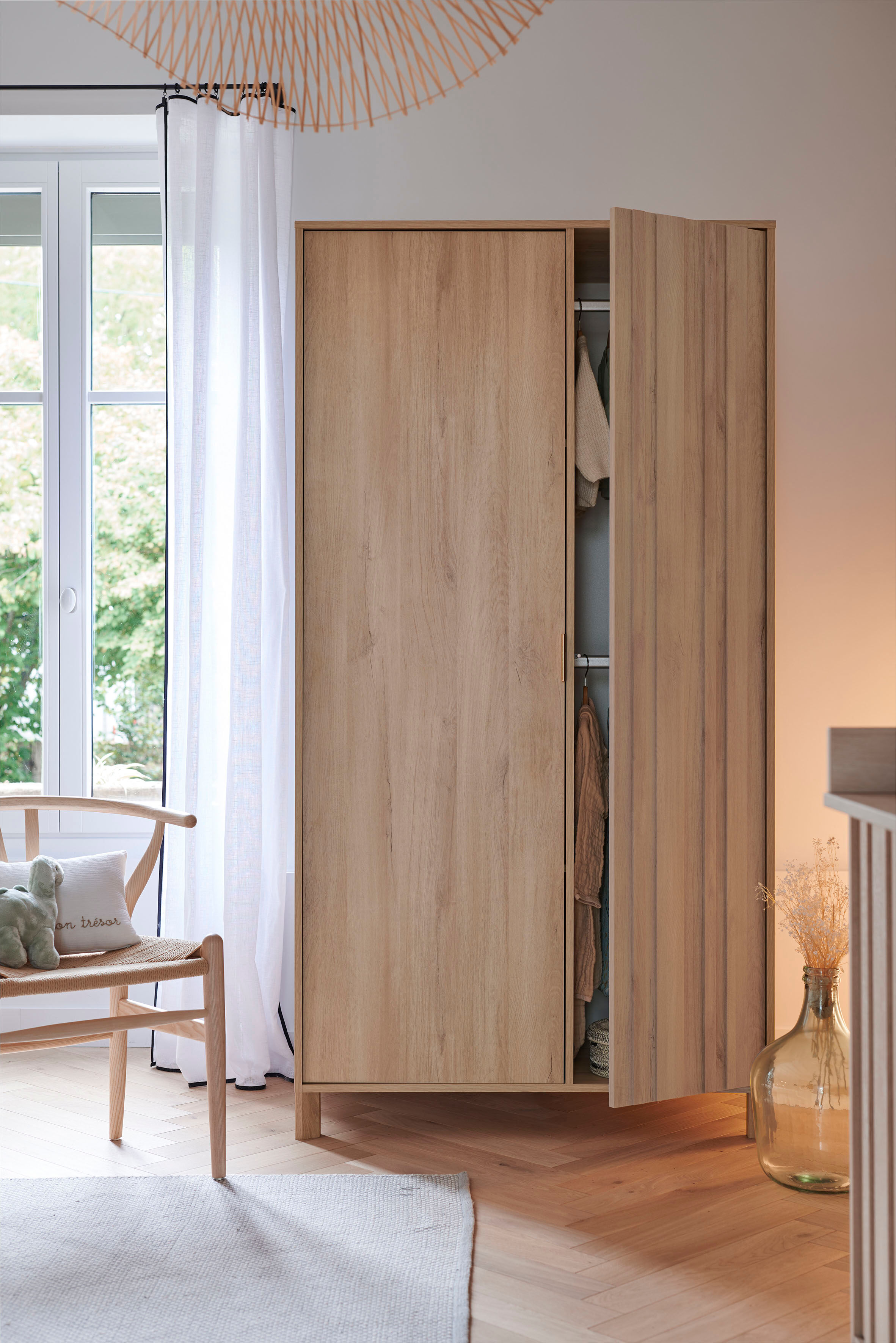 Kleiderschrank GAMI "CALYPSO SCHRANKE 2 TÜREN", braun (eiche bocage nachbildung), B:101cm H:194cm T:60cm, Holzwerkstoff, Schränke, Kleiderschrank, Praktischer und ausgestatteter Kleiderschrank zum Verstauen von allem.
