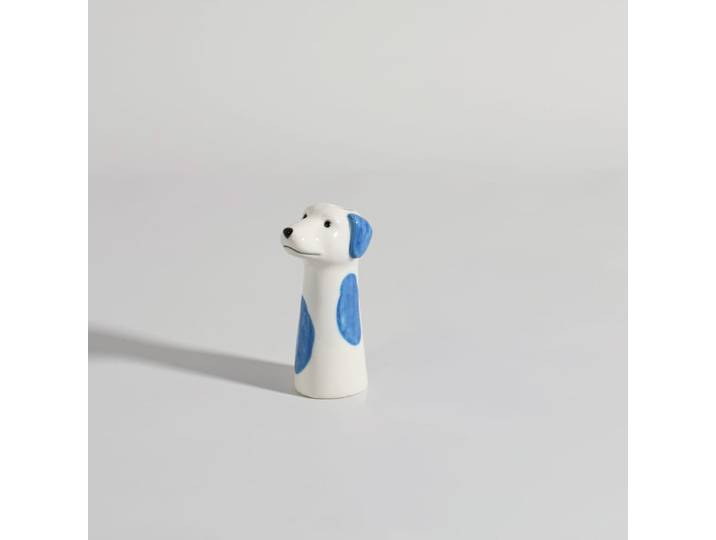 Weiße und blaue Hundevase aus Steingut, H 12 cm