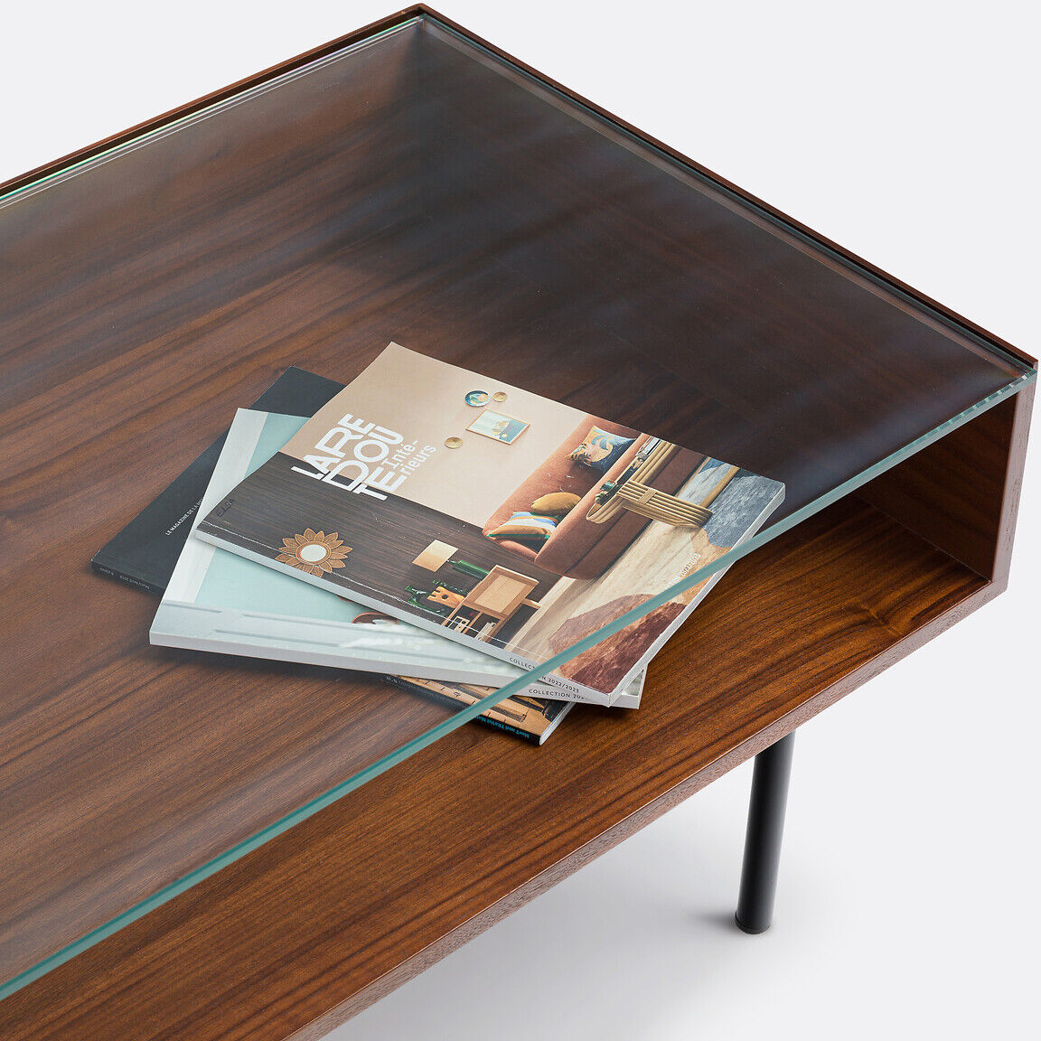LA REDOUTE INTERIEURS Table basse avec plateau vitrine, en plaqué noyer, BIANZO