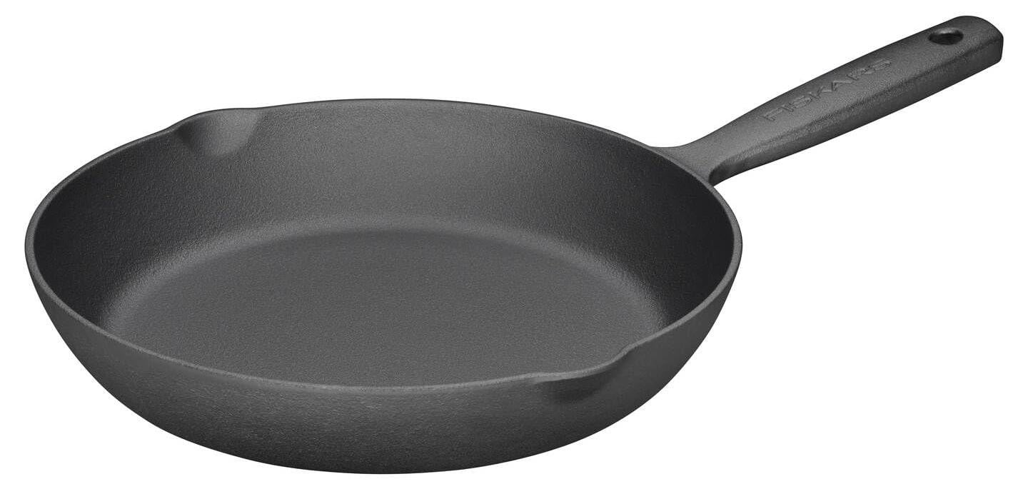Fiskars Folken gietijzeren braadpan, 24 cm, onbewerkt, geschikt voor alle soorten fornuizen