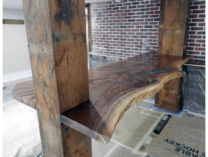 JVmoebel Bartisch Handgefertigter Beistelltisch aus Holz mit modernem Design, Made in Europa
