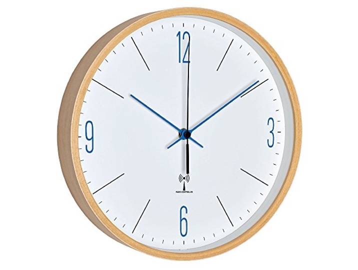 TFA Dostmann Analoge design draadloze wandklok met esdoornframe, glas, wit/blauw, 25,5 x 4,5 x 25,5 cm