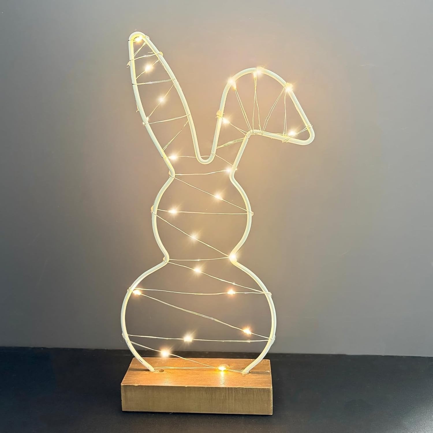 Houten Paashaas Decoratie met LED Fairy Lights en Warme Witte Verlichting voor in de Tuin