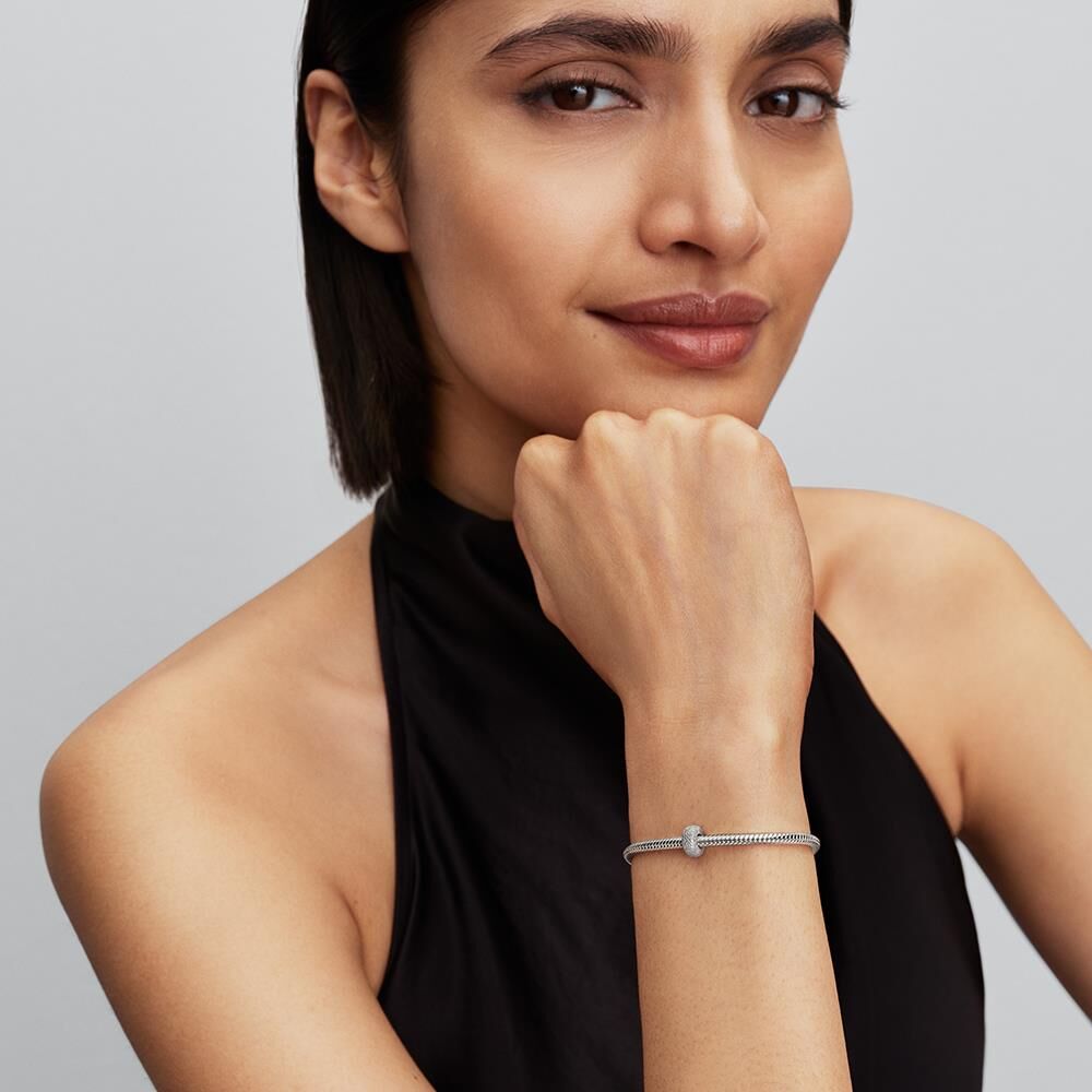 PANDORA Strukturierter Clip Mini Charm aus 925er Silber silber