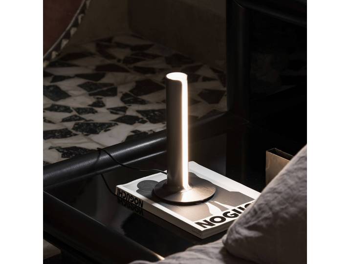 Tafellamp Dorica, dimbaar, brons / oud-messing, Woon-/ Eetkamer, Aluminium, Modern, Tafellamp