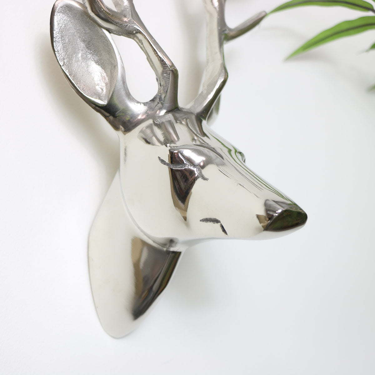 Silver Wall Mounted Stags Head Material: Home Decor & Accessories/Wall Art & Plaques