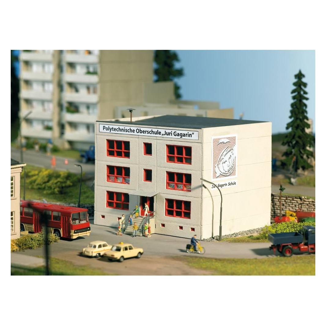 Piko H0 Plattenbau POS (61150)