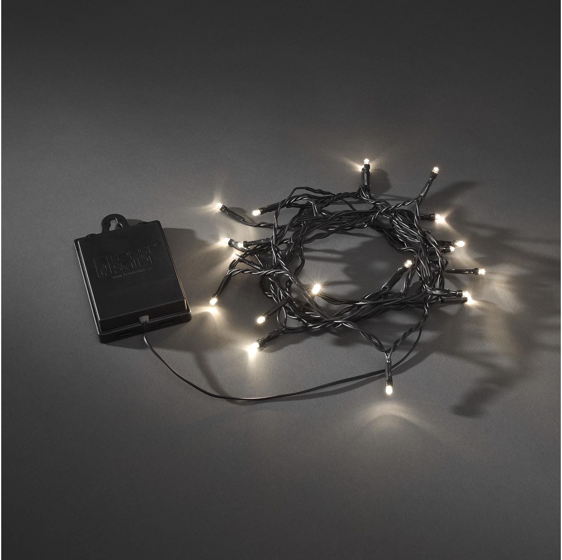 KONSTSMIDE LED-Lichterkette "40 LED Outdoor", schwarz, Flammen 40 Stk., Kabellänge 5m x Gesamtlänge 4,4m, Lichterketten, LED-Lichterkette schwarz Flammen 40 Stk., Kabellänge 5m x Gesamtlänge 4,4m