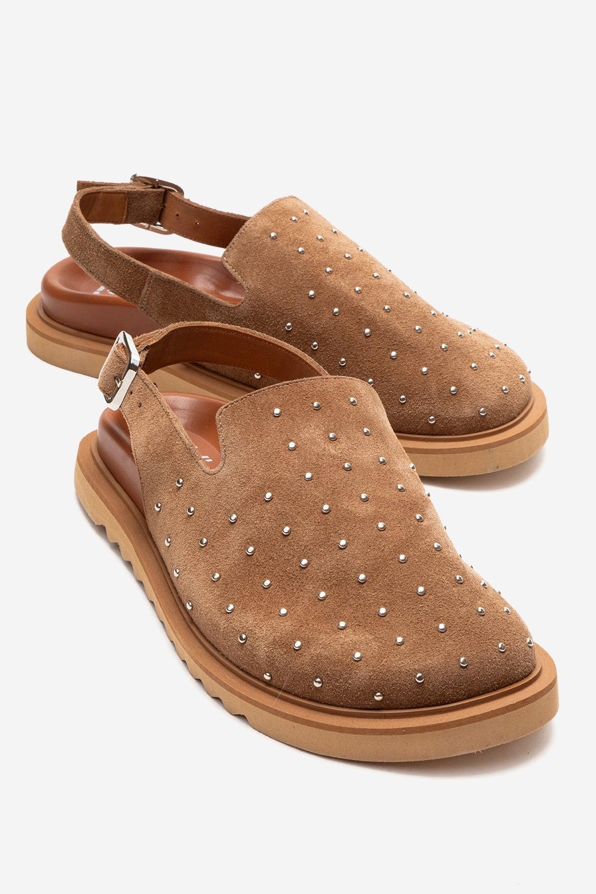 Our Leather Studded Clogs (Damen)