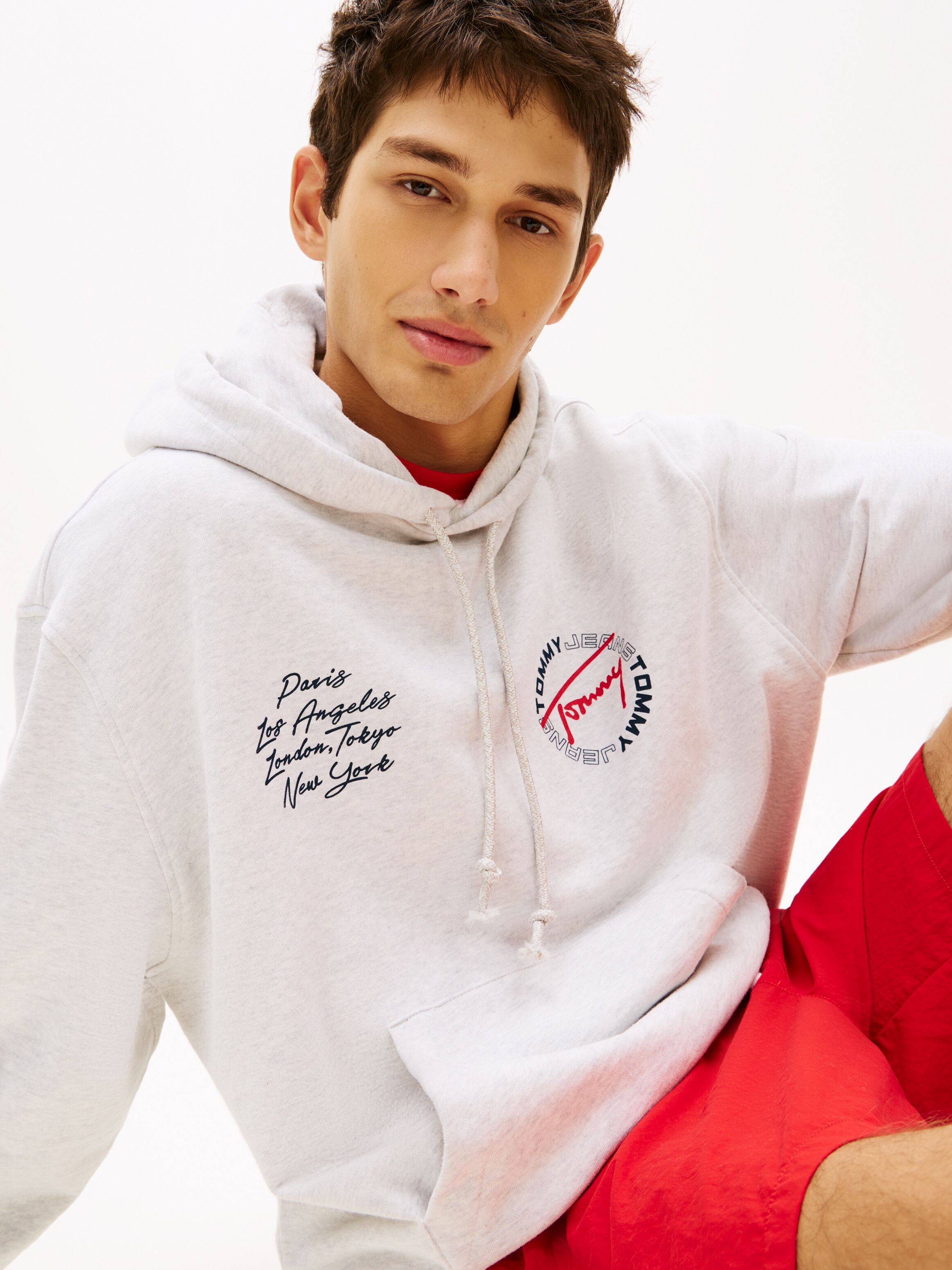 Kapuzensweatshirt TOMMY JEANS "TJM RELAXED PLAY", Herren, Gr. S, ice grau heather, Sweatware, Obermaterial: 100% Baumwolle, unifarben, relaxed fit normal, Rundhals, eingesetzt Rippbündchen, Sweatshirts Kapuzensweatshirt ice grau heather S