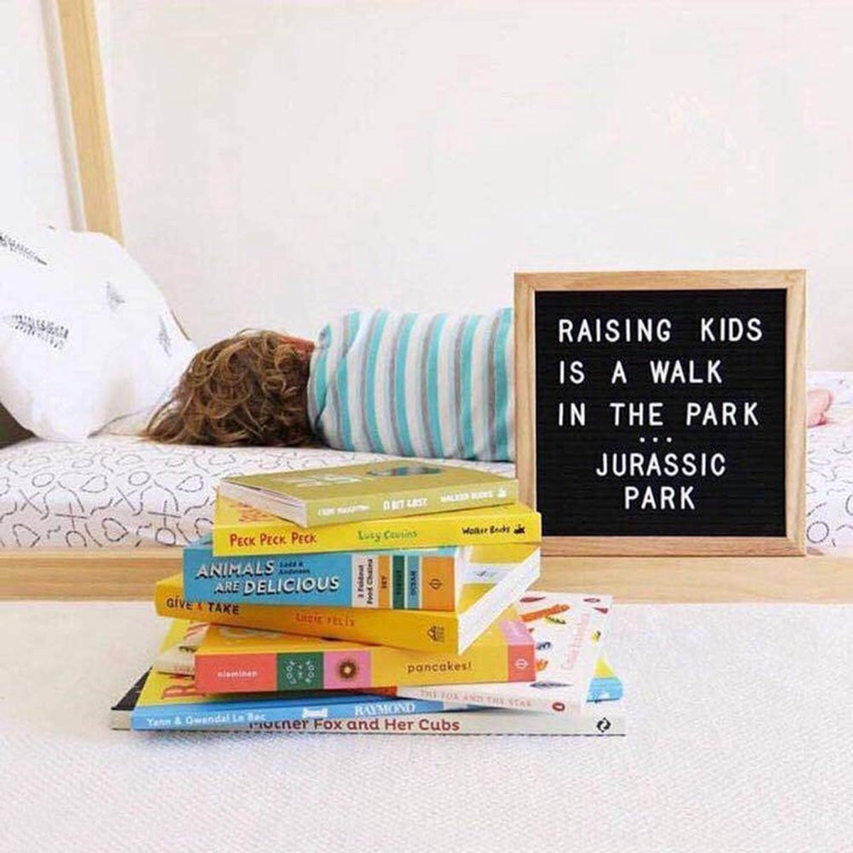 Vilt Letterbord Zwart met Letterschaar - 25 x 25 cm