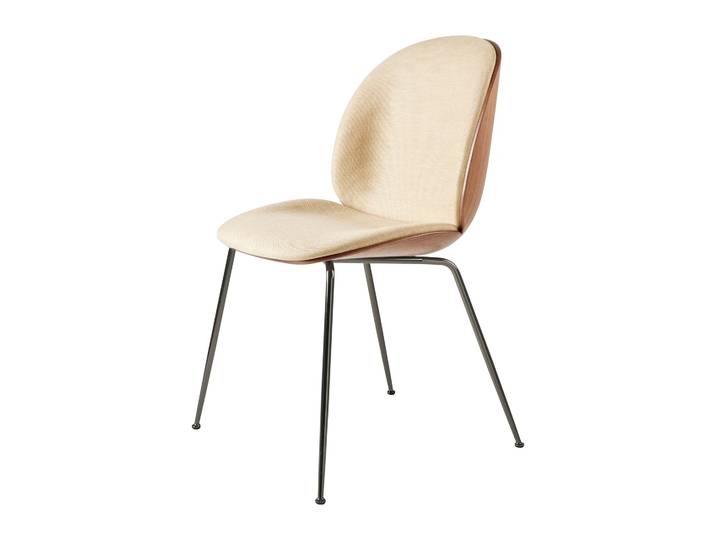 GUBI Beetle Stuhl Walnuss mit Stoffbezug Schwarzchrom-Flair 134