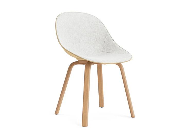 Normann Copenhagen Mat Chair Stuhl mit Vorderpolsterung Hallingdal 110-hemp-beech