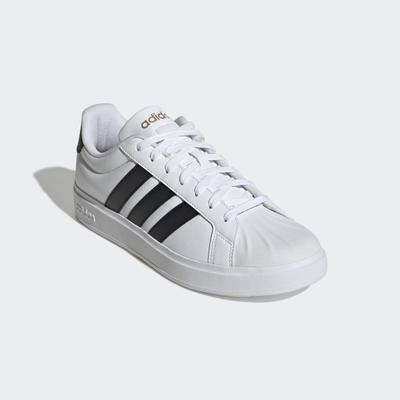 adidas Sportswear "STREETTALK" inspiriert vom Design des adidas Superstar