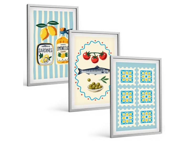 BILDER SET 3er Set - 40x60 cm Silberner Rahmen - Illustrationen von Küchen im mediterranen Stil