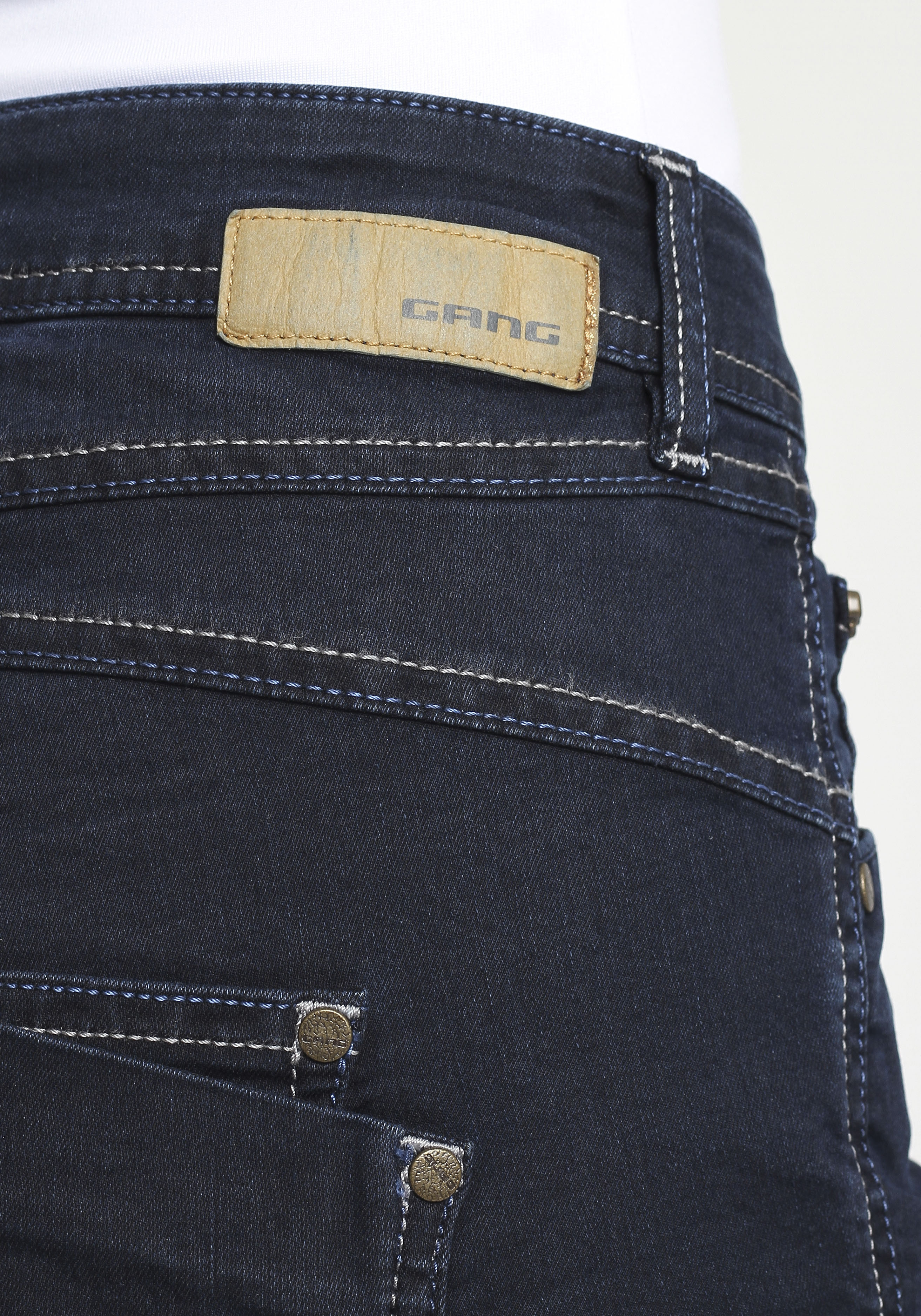 Relax-fit-Jeans GANG "94AMELIE", Damen, Gr. 29, N-Gr, blau (dunkelblau), Denim/Jeans, Obermaterial: 60% Baumwolle, 36% Polyester, 4% Elasthan, unifarben, bequem lang, Jeans Relax-fit-Jeans, mit doppelter rechter Gesässtasche dunkelblau 29, N-Gr