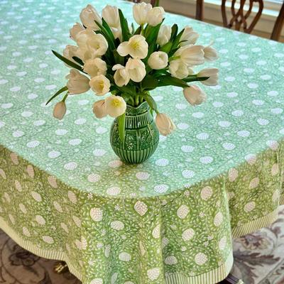 Decor Mantra Square tablecloth- Eden green floral