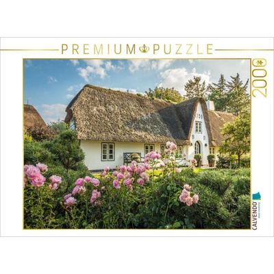 CALVENDO Puzzle Rosenpracht mit Friesenhaus | 2000 Teile Lege-Größe 90x67cm Foto-Puzzle für glückliche Stunden