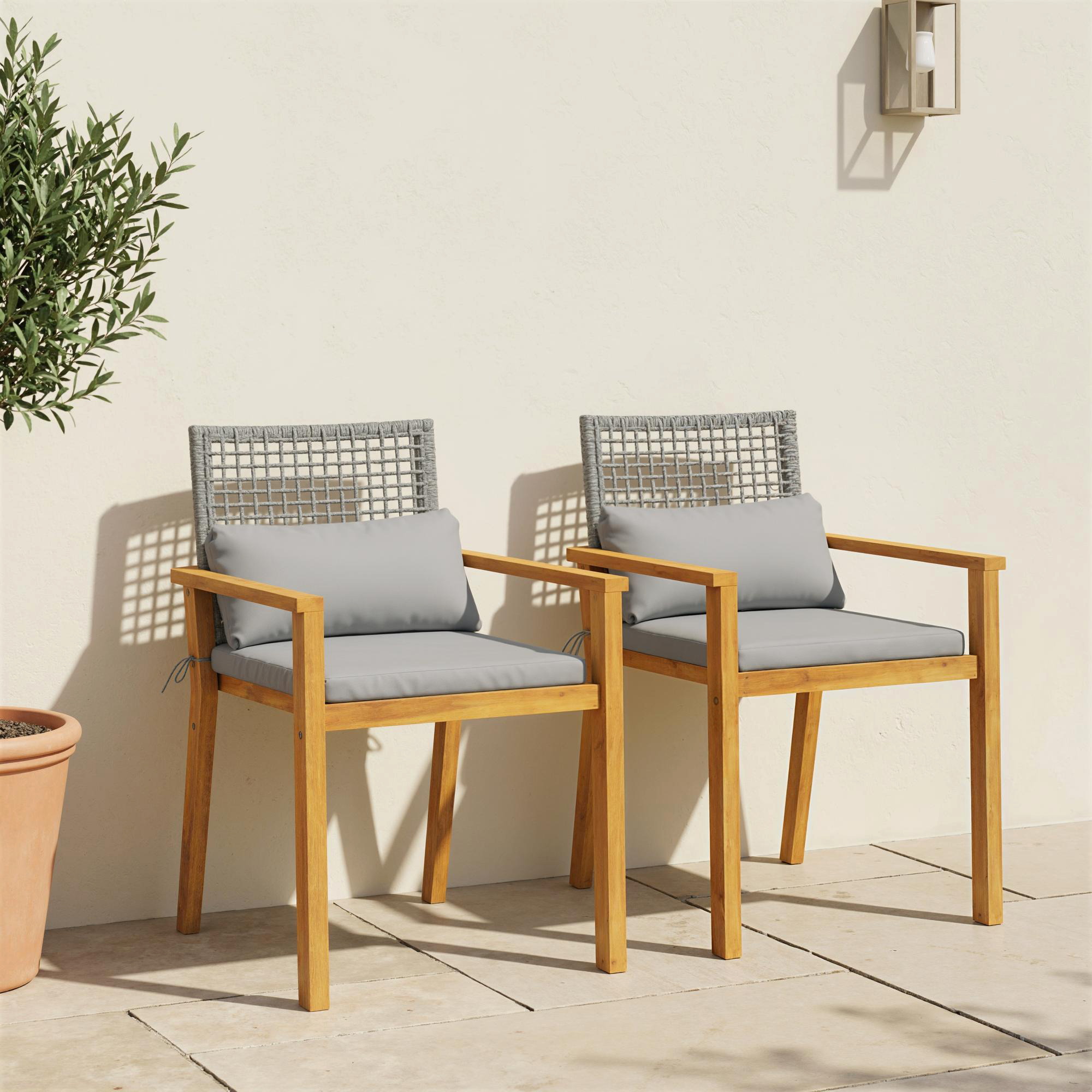 Outsunny Set 2 Sedie Legno Acacia con Cuscini e Cuscinetti Decorativi, Naturale.   Aosom Italy