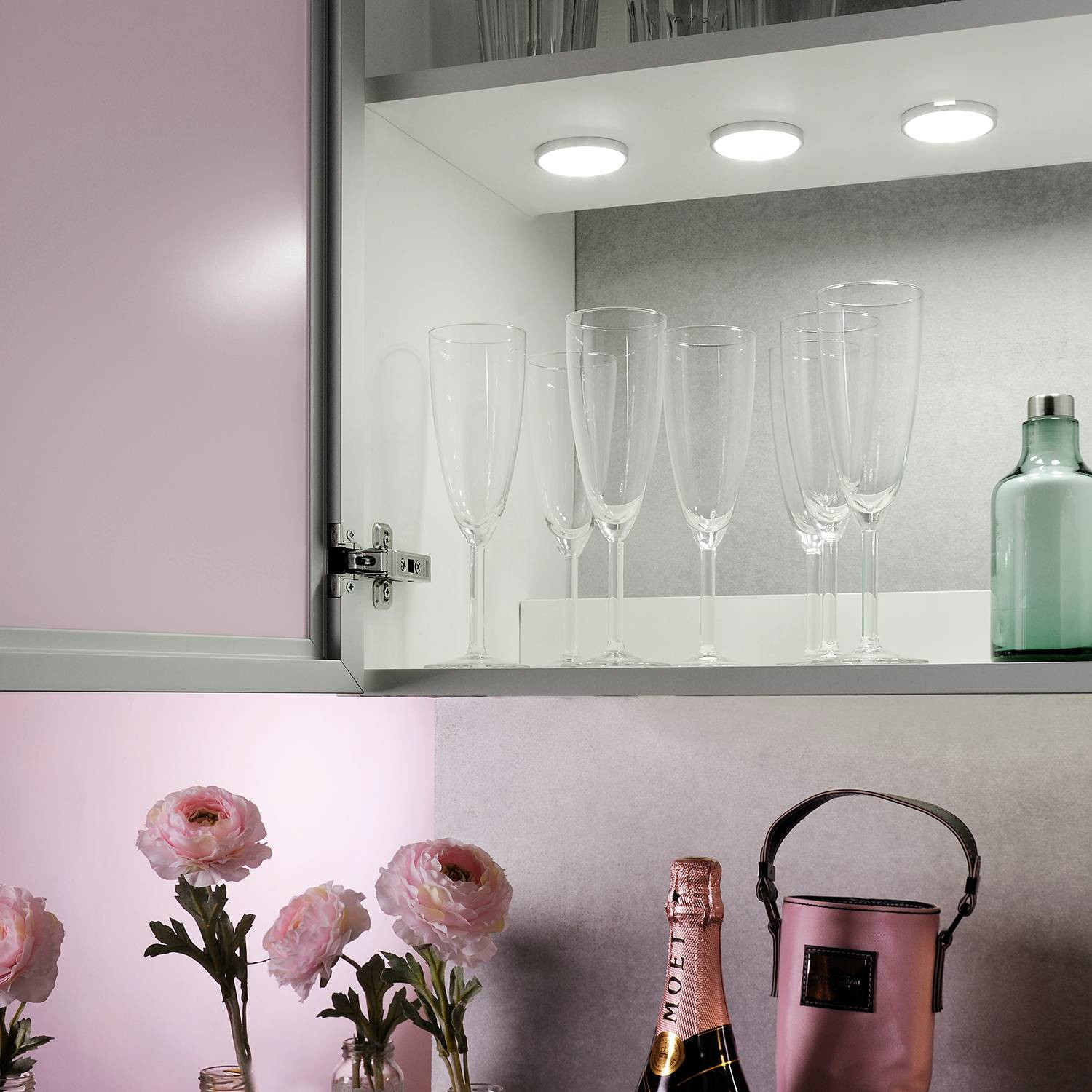 home24 Theo III LED-onderbouwverlichting, zilver en wit, geweven stof en kunststof