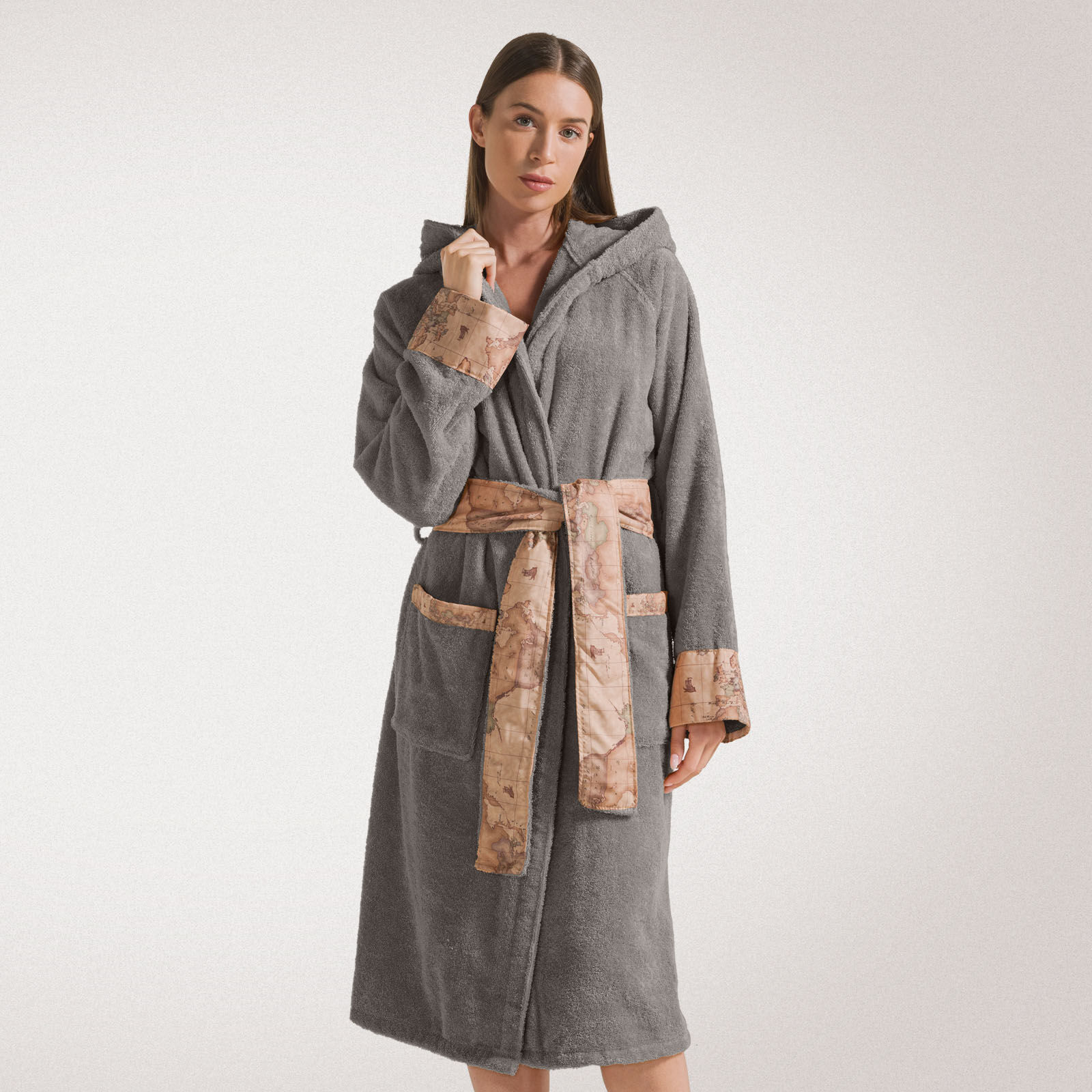 Accappatoio con Cappuccio in Cotone Geo Classic L/XL Alviero Martini 1A Classe Geo Grigio Caleffi