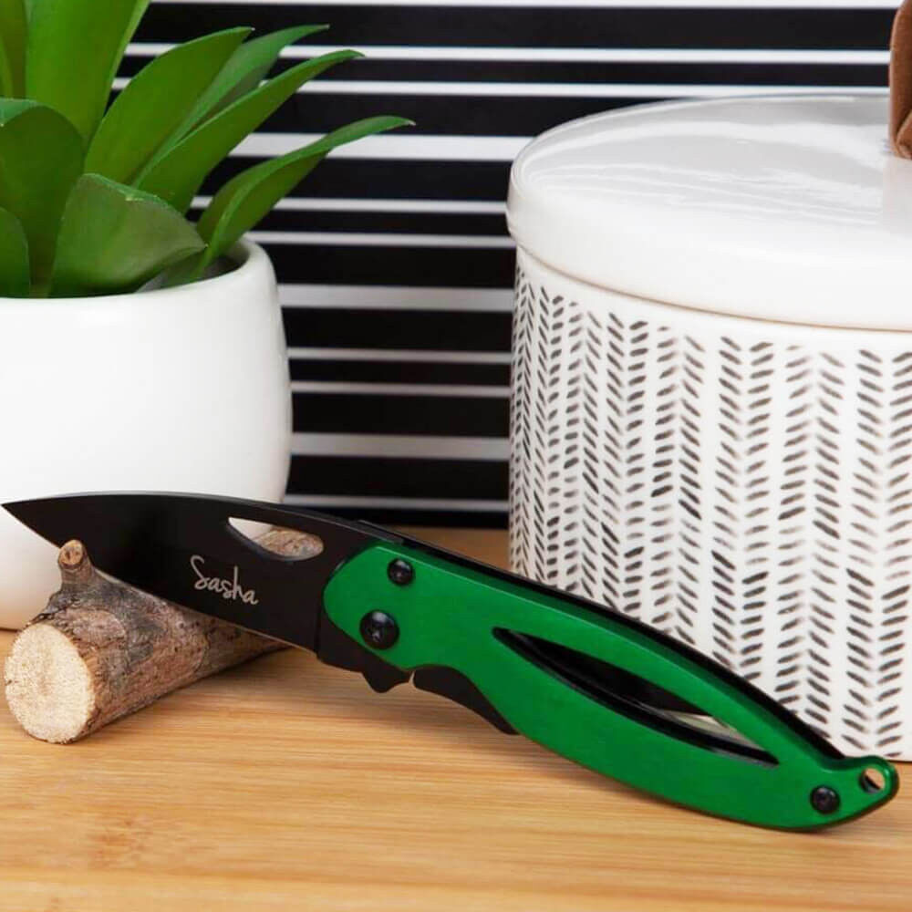 Ocadeau Couteau poche acier gravé vert