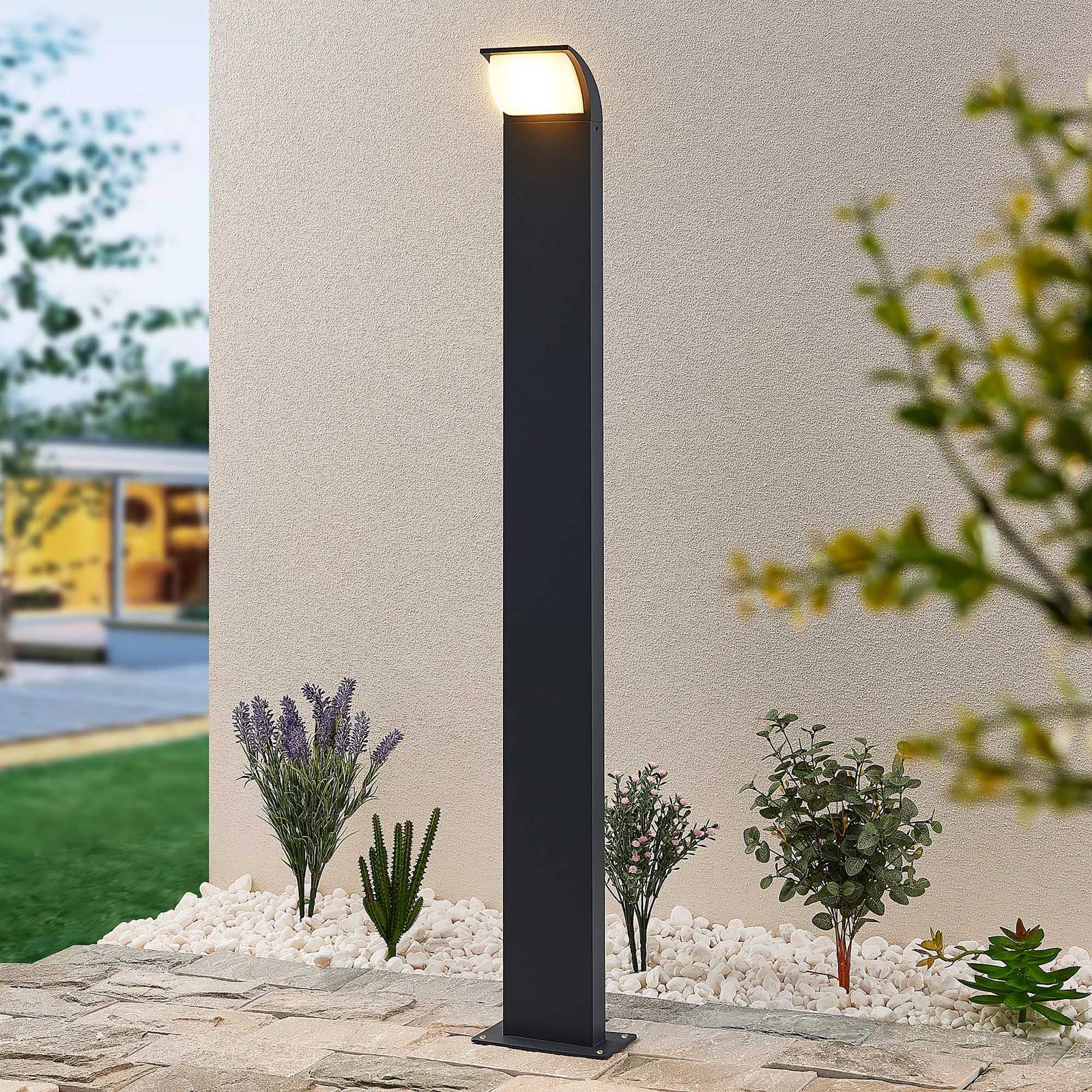 LED Wegeleuchte Tinna Lucande, schwarz, Aluminium, Modern, LED Außenleuchte
