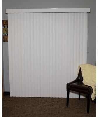 BlindDen White Woodlook Vinyl Vertical Blind, CORDLESS