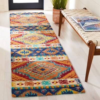 SAFAVIEH Handmade Aspen Helene Boho Tribal Wool Rug