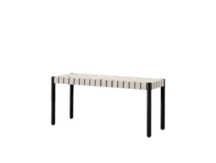 &Tradition Banc Betty TK4 black, assise en ruban de lin tressé naturel