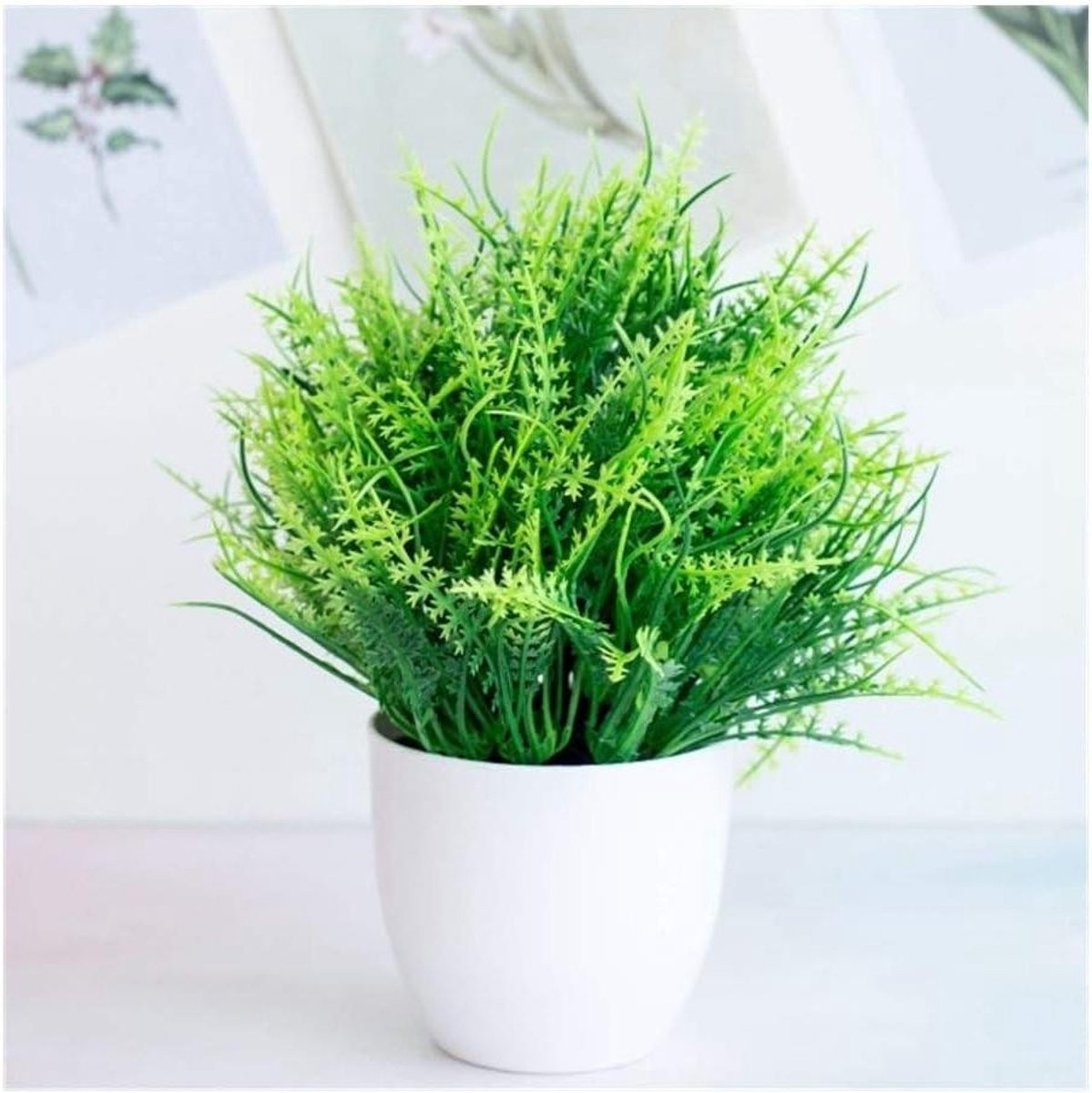 Levensechte groene kunstplant in pot voor binnen decoratie