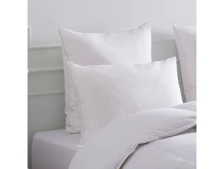 DROUAULT - Oreiller Austral 65x65 cm - Soutien Medium - 30% Duvet de Canard Dormeurs sur le Dos - Enveloppe 100% Coton Sergé - Enveloppe 100% Coton - Finition Passepoil blanc - Lavable 40°C