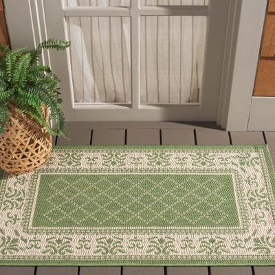 SAFAVIEH Courtyard Sheila Indoor/ Outdoor Waterproof Patio Backyard Rug