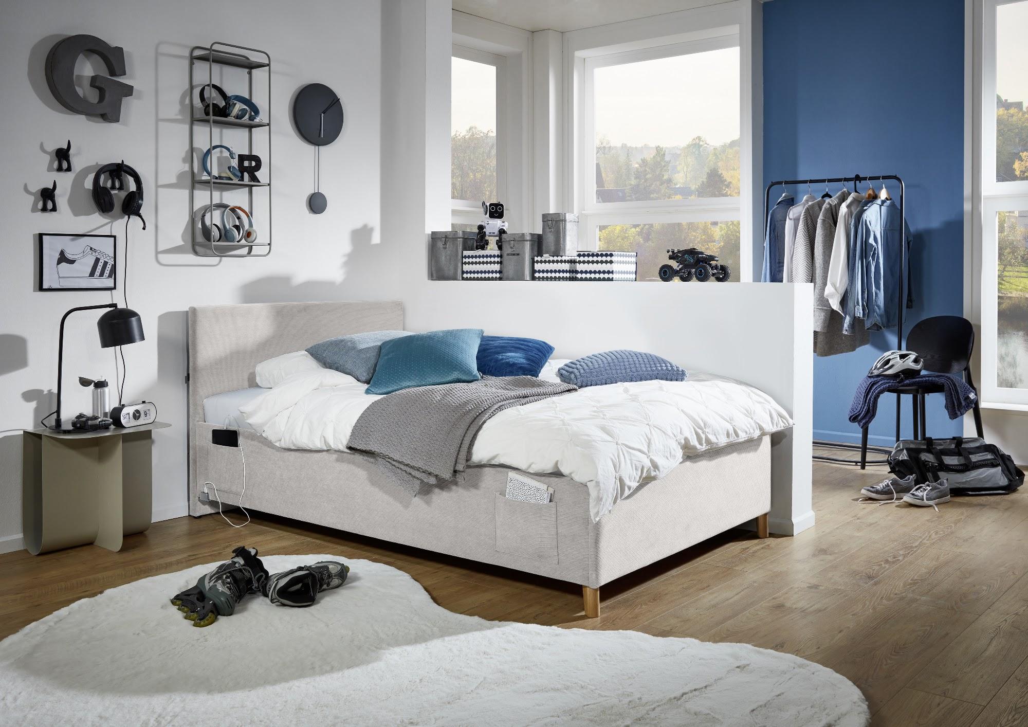 Meise Möbel Kinderbett Cool 140x200 cm | Bettgestell | Kopfteil glatt | Cordstoff Nata | Holzfuß eichefarbig