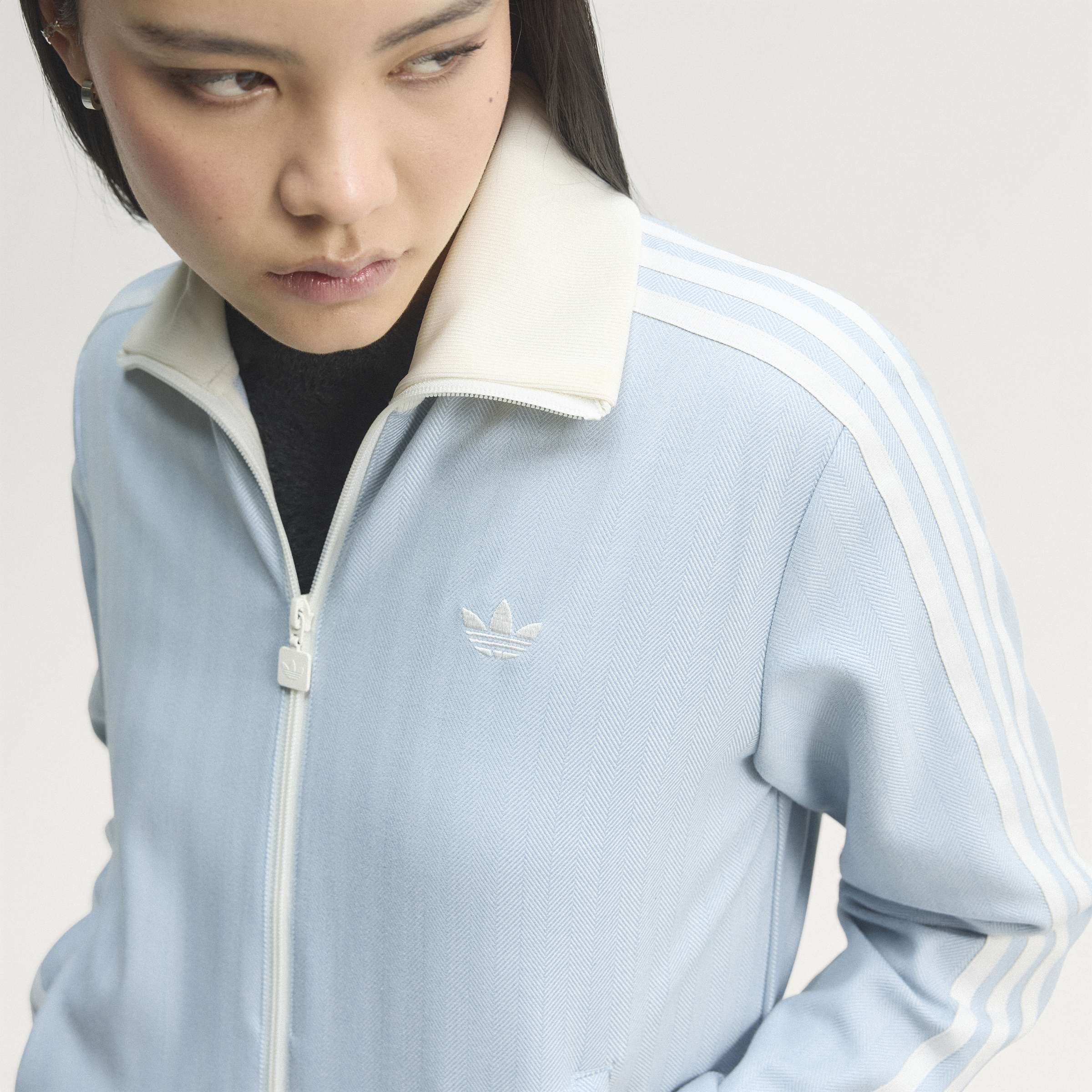 Outdoorjacke ADIDAS ORIGINALS "OG ORIGINALS, TWEED", Damen, Gr. M, blau (crystal sky), Obermaterial: 100% Polyester, Jacken Outdoorjacke, für Erwachsene, mit sportlichem Stil crystal sky M