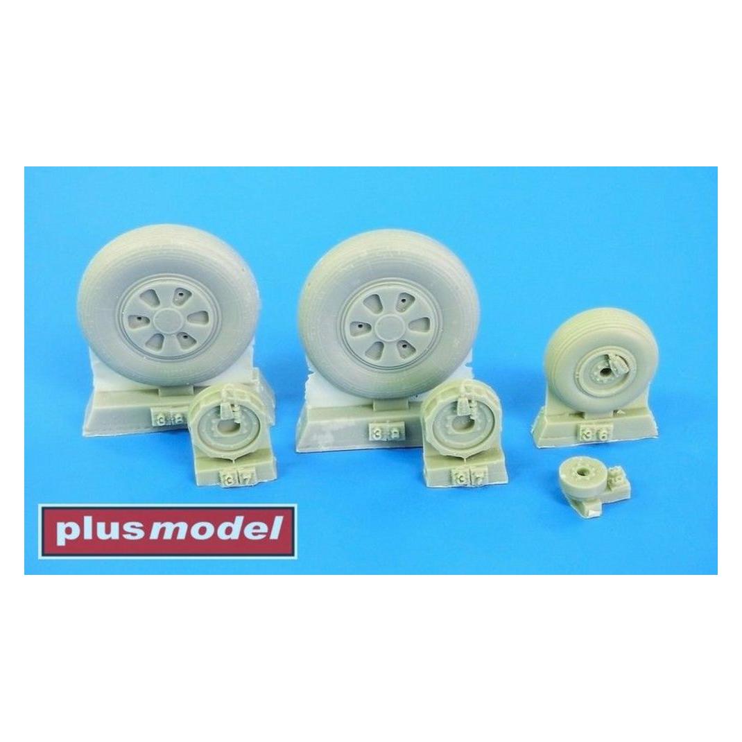 Plus Model Mig-21 wheels early (AL3010)