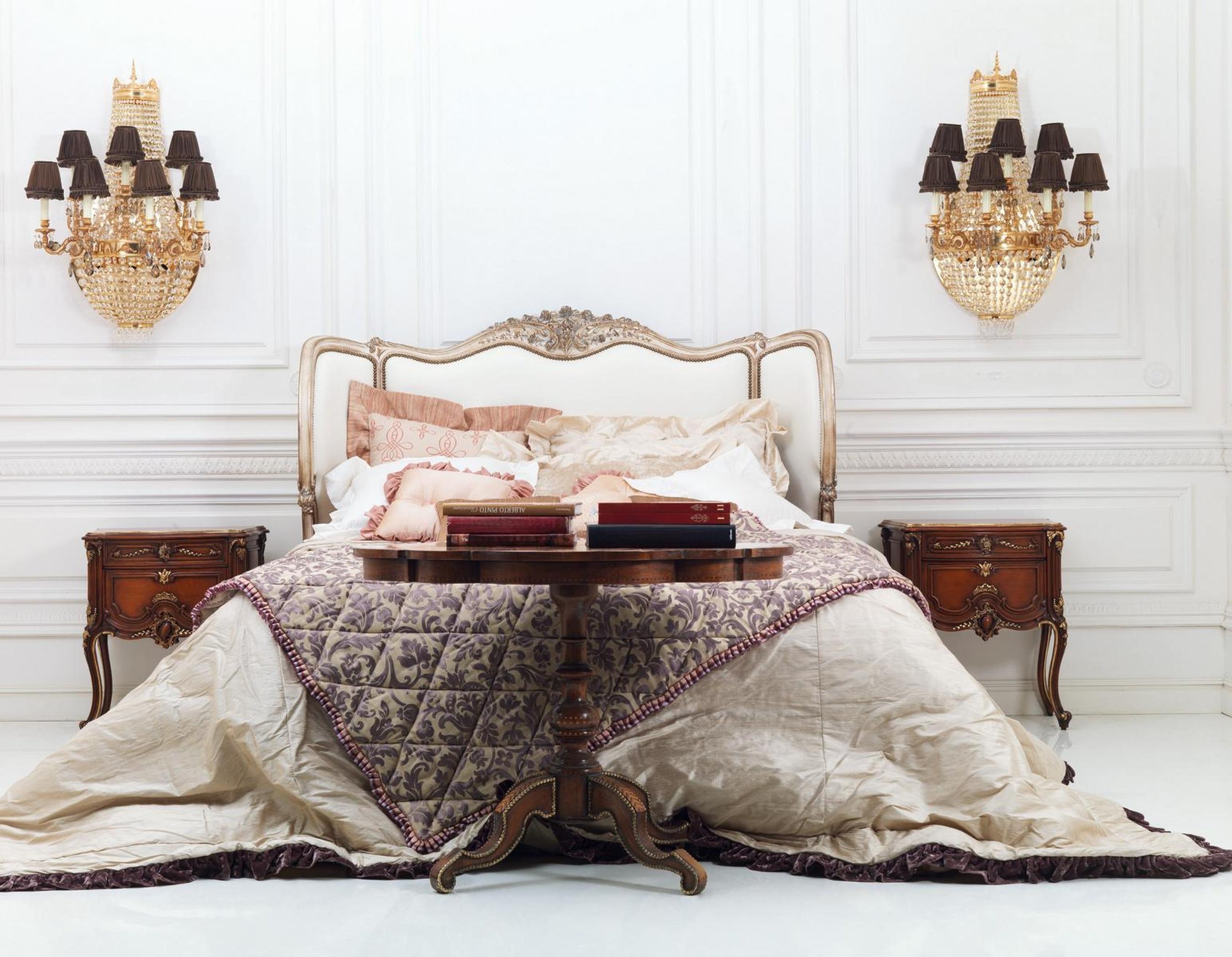 Klassisches Bett Doppelbett Chesterfield Luxus Möbel Italienische Einrichtung