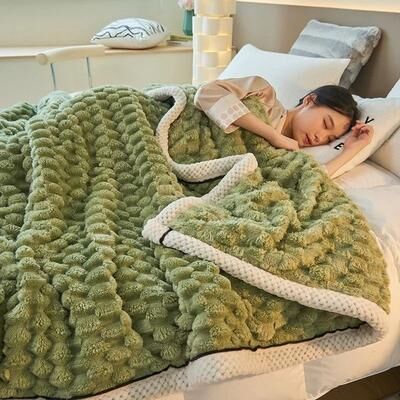 Uplift Picks Soft Coral Velvet Blanket Warm Fluffy Bed And Sofa Throw 5 150x200 Cm (59x79 Inch)