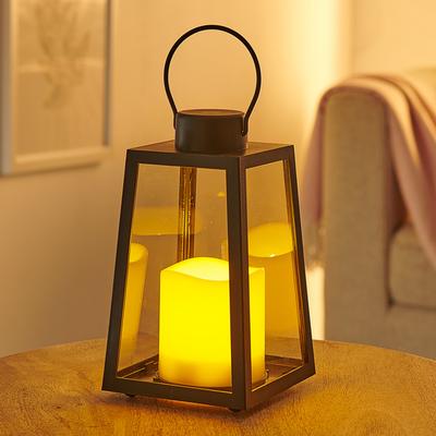Laterne mit LED-Kerze