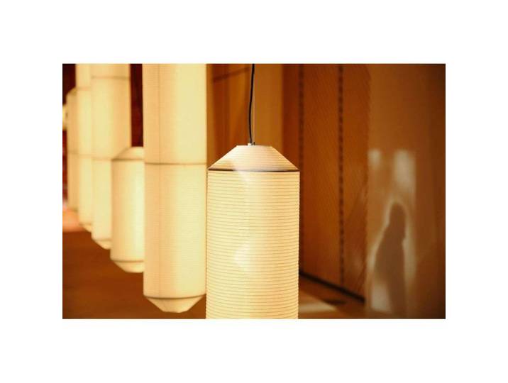 Tekiò Vertical P4 LED-Hängelampe, Höhe 226 cm - Santa & Cole - Wohnzimmer - Metall