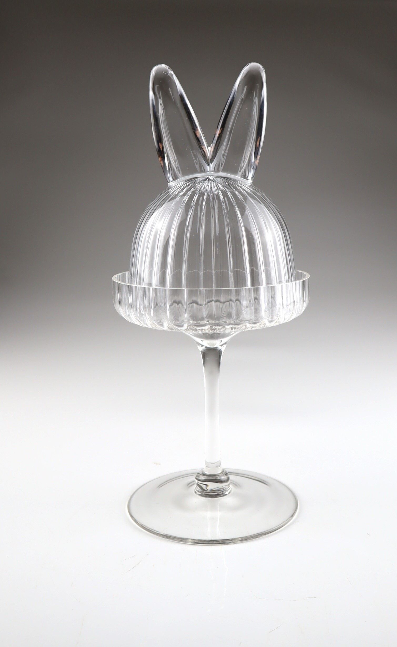 Dekofigur AM DESIGN "Glas Etagere mit Hasenmotiv", transparent, B:12cm H:28,5cm T:12cm, Glas, Dekofiguren, Dekofigur, mit Glashaube auf Fuss, bestehend aus 2 Teilen transparent B/H/T: 12cm x 28,5cm x 12cm