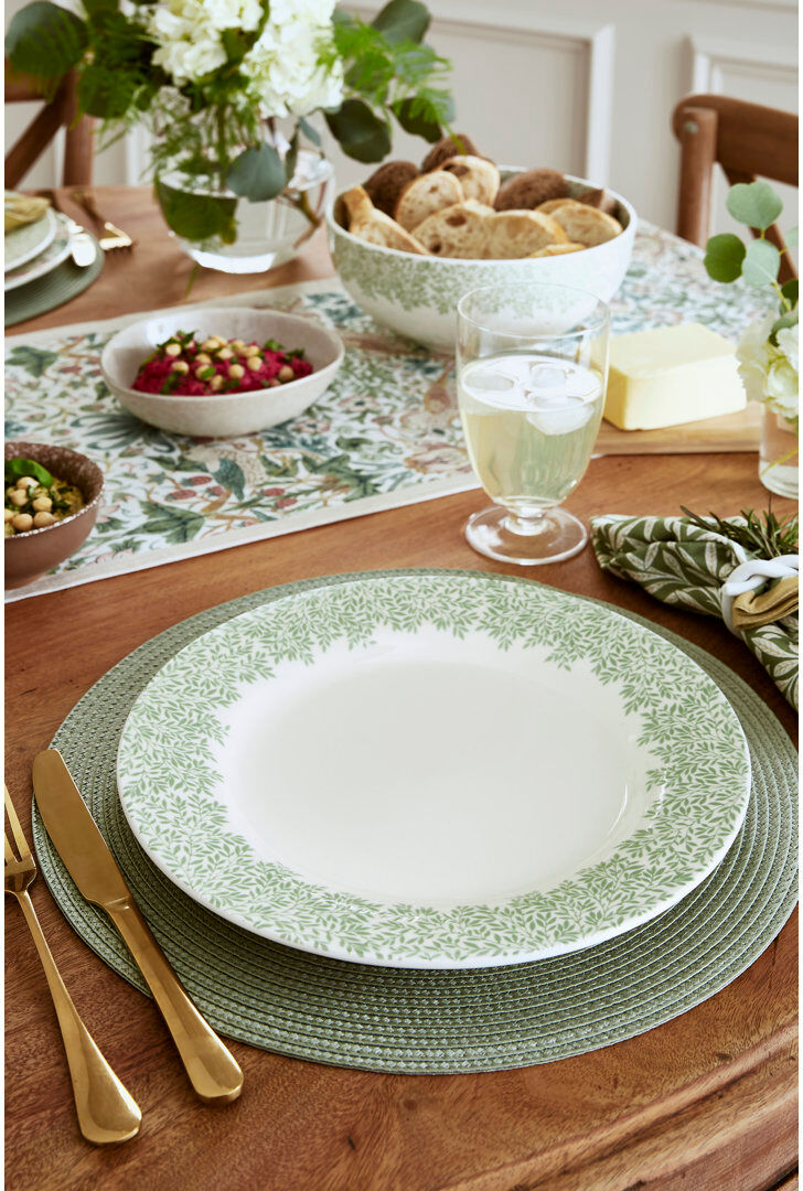 The Original Morris & Co. 11" Plates - Standen Green;White 11cm W