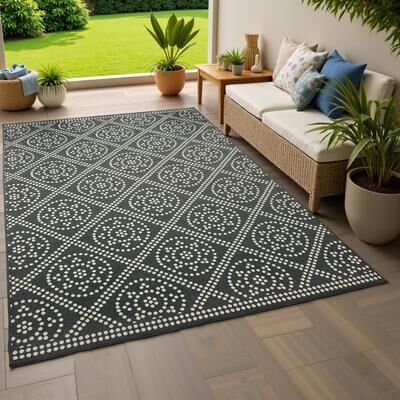 Style Haven Marianna Medallion Lattice Indoor/Outdoor Rug