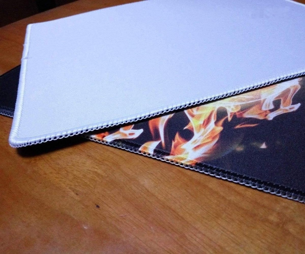 Grappige Muismat YT11 voor Gaming en Kantoor met Antislip Rubberen Onderkant - 30 x 25 cm