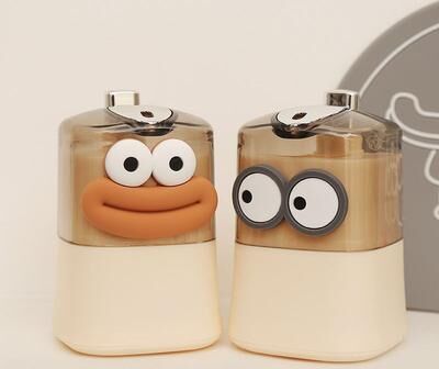 Multicon Wholesale Hub Portable Cartoon Toothpick Holder, Creative Automatic Pop Up Box, For Home And Business beige