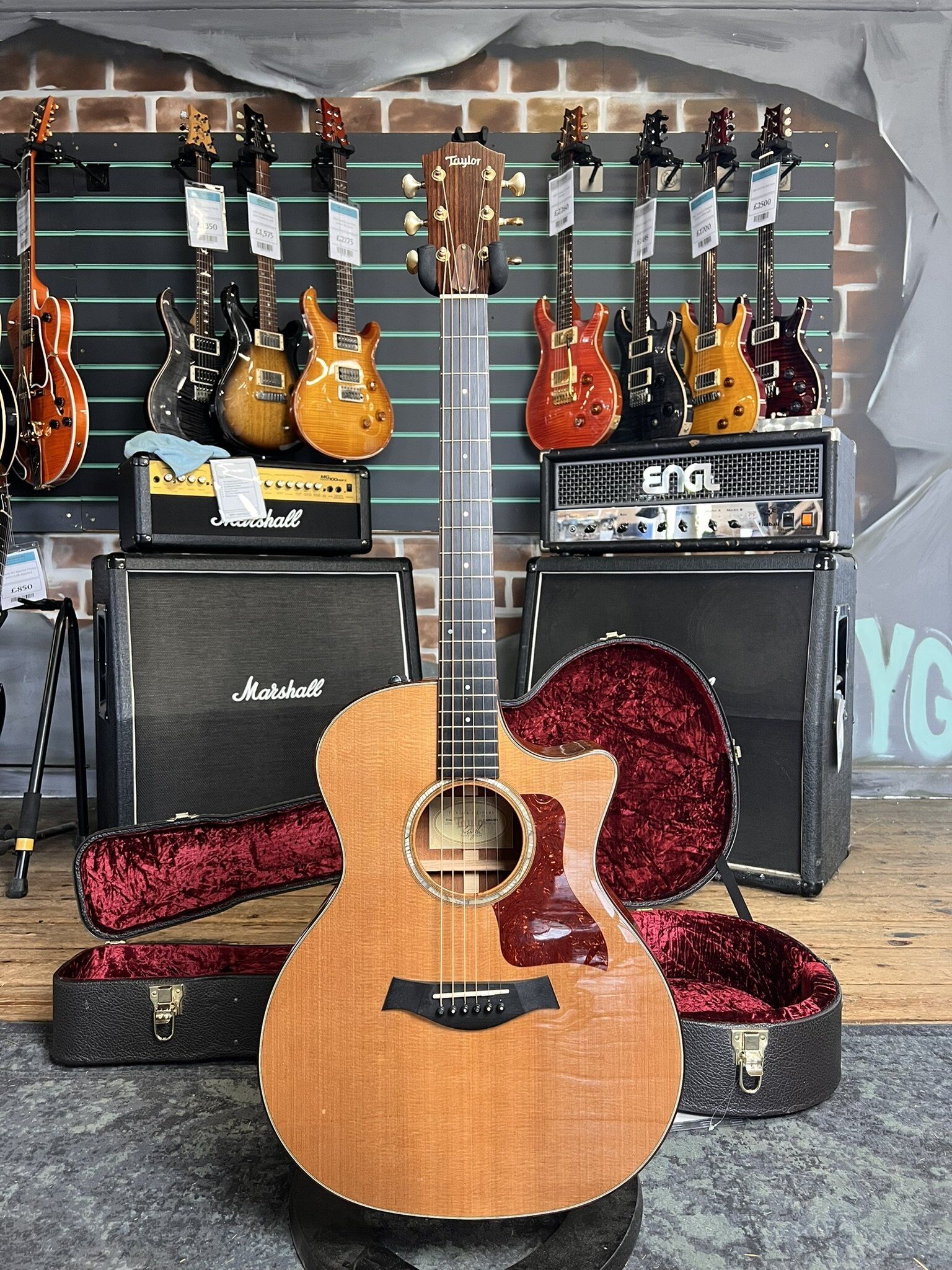 Taylor 514ce Gloss Natural 2011 Grand Auditorium Electro-Acoustic Guitar   Gloss Natural - Refurbished