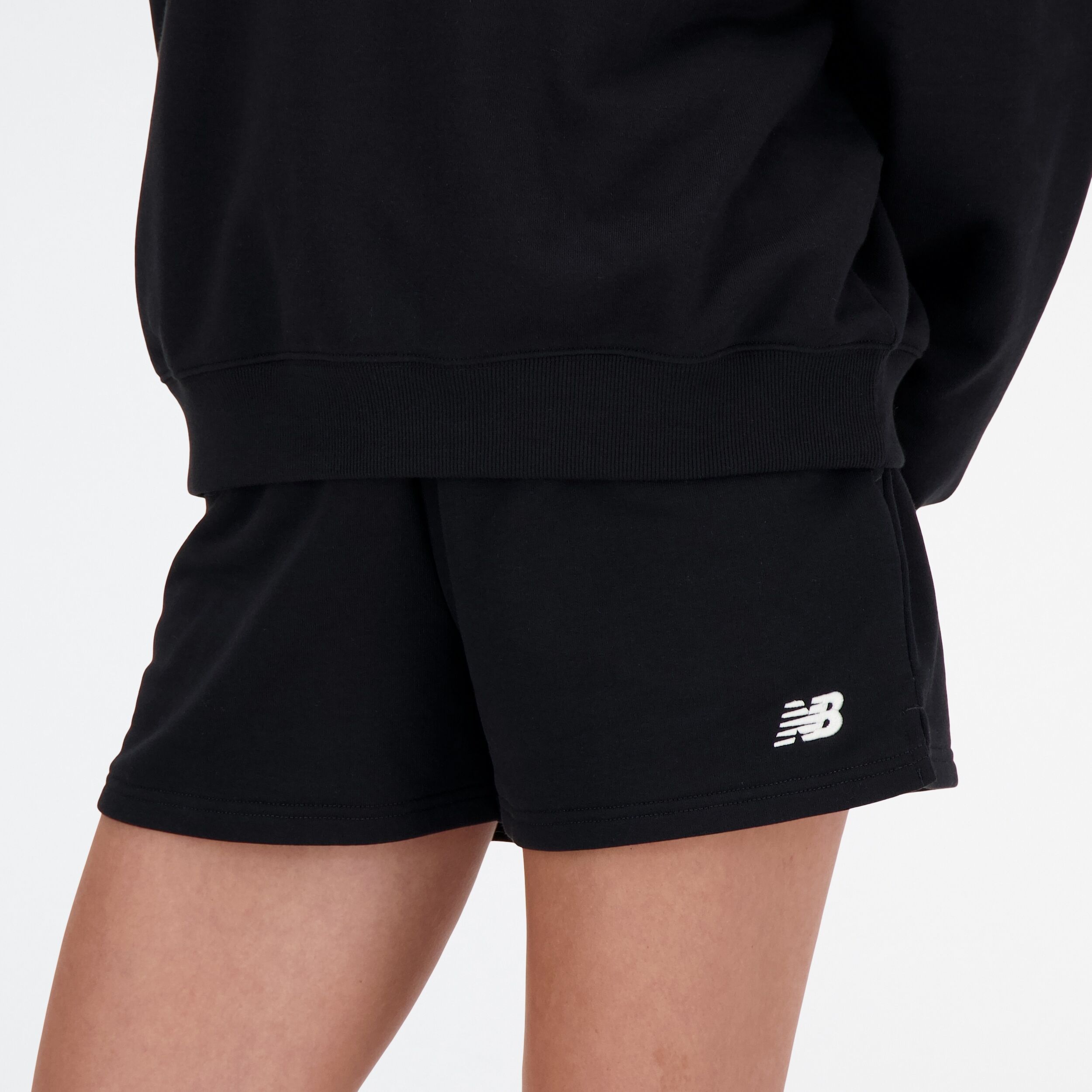 Shorts NEW BALANCE "Sport Essentials French Terry Short", Damen, Gr. S, N-Gr, schwarz (schwarz (001)), Obermaterial: 60% Baumwolle, 40% Polyester, Hosen Shorts, kurze Hose, lockere Passform, atmungsaktives Material