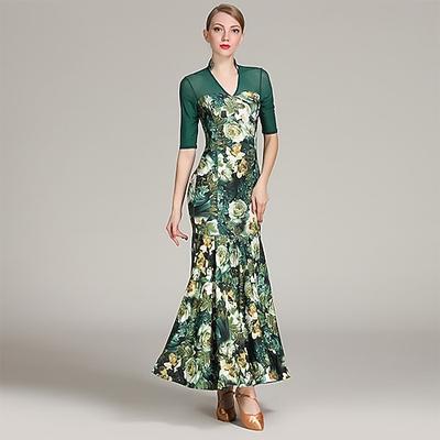 Grünes, geblümtes Cheongsam-Kleid für Damen, passend für Walzer, Tango und Turniere. Kragen, Mesh-Einsätze, halblange Ärmel, Meerjungfrauenschnitt.