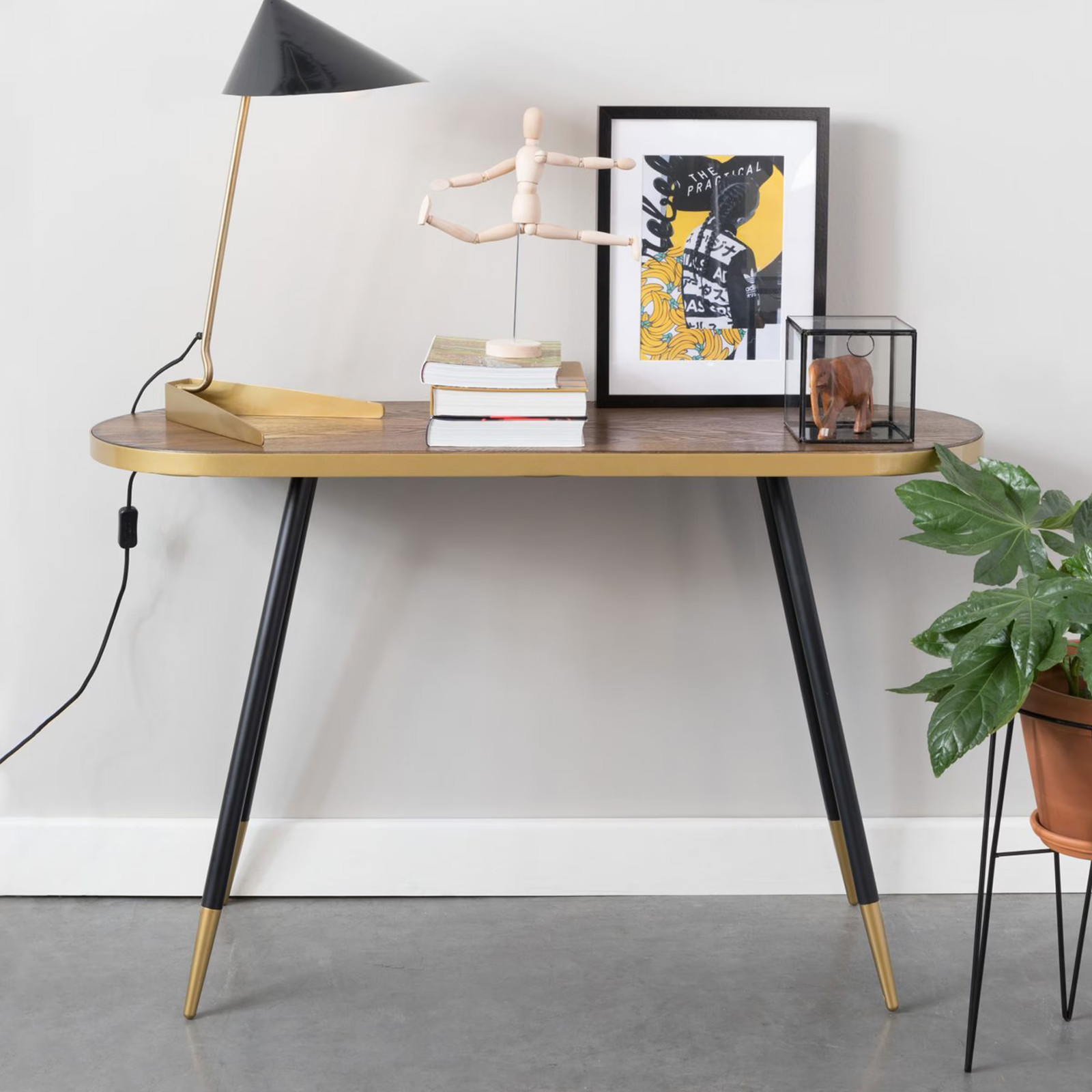 ZILT Sidetable Gert Walnoot, Bruin, Hoogte: 121 cm