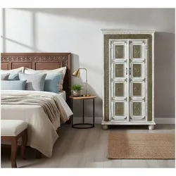 Holzschrank Massiv Massivholzschrank im orientalischen Stil in Weiß